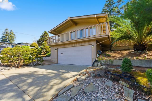 18602 Center St, Castro Valley, CA 94546