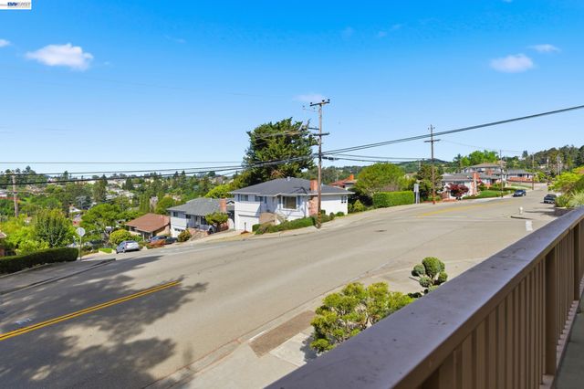 18602 Center St, Castro Valley, CA 94546