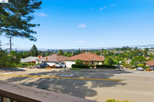 18602 Center St, Castro Valley, CA 94546