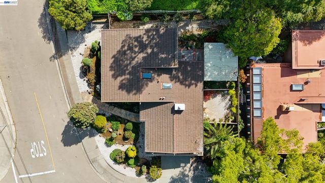 18602 Center St, Castro Valley, CA 94546