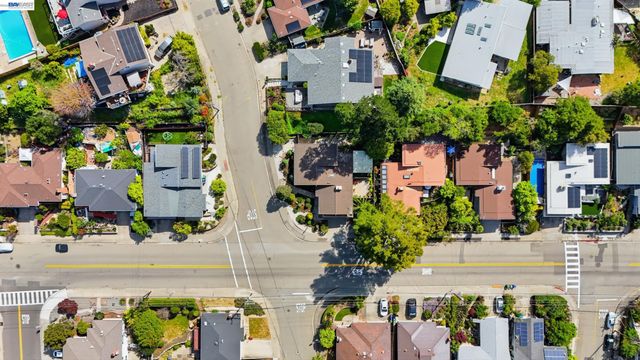 18602 Center St, Castro Valley, CA 94546