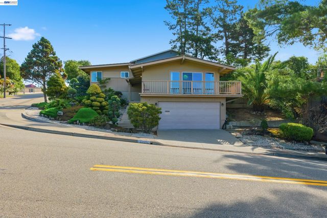 18602 Center St, Castro Valley, CA 94546