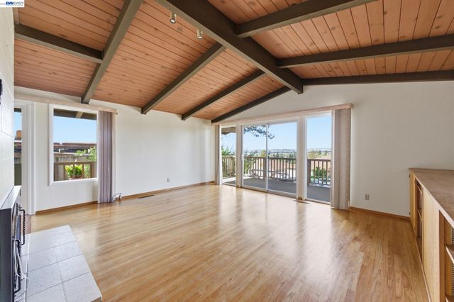 18602 Center St, Castro Valley, CA 94546