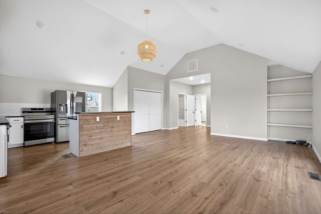 884 Swamp Rd, Mcminnville, TN 37110