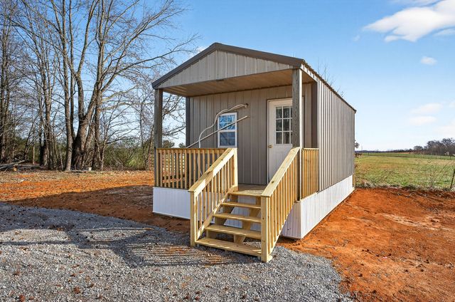 884 Swamp Rd, Mcminnville, TN 37110