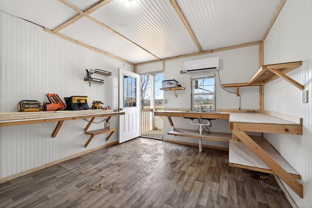 884 Swamp Rd, Mcminnville, TN 37110