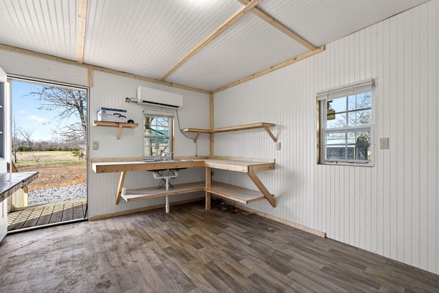 884 Swamp Rd, Mcminnville, TN 37110