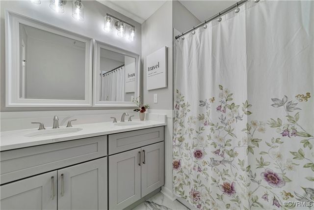 14 Gloucester Cir, Petersburg, VA 23803