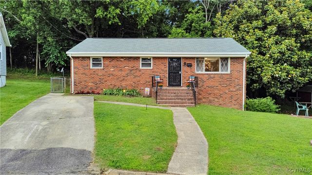 14 Gloucester Cir, Petersburg, VA 23803