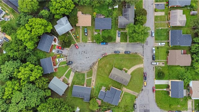 14 Gloucester Cir, Petersburg, VA 23803