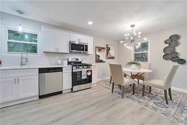 14 Gloucester Cir, Petersburg, VA 23803