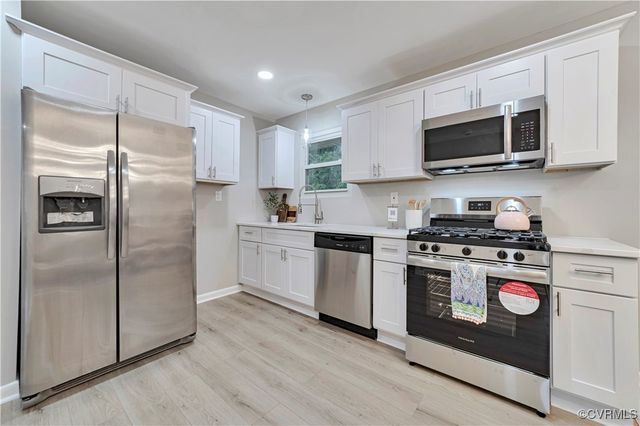14 Gloucester Cir, Petersburg, VA 23803