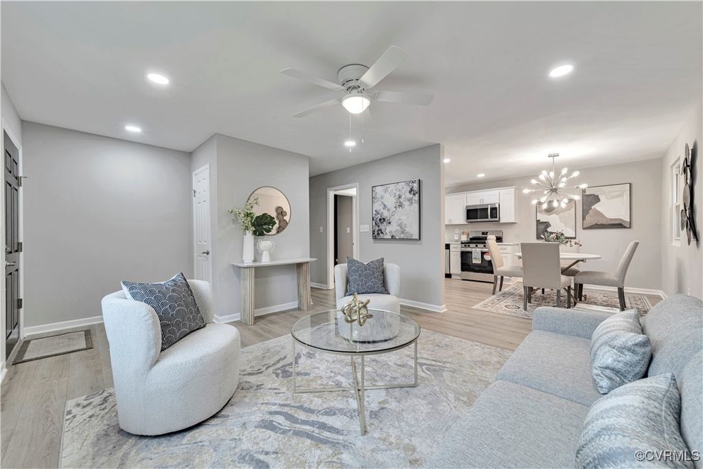 14 Gloucester Cir, Petersburg, VA 23803