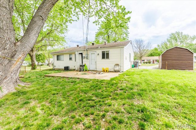 2435 6th Lane, Florissant, MO 63031