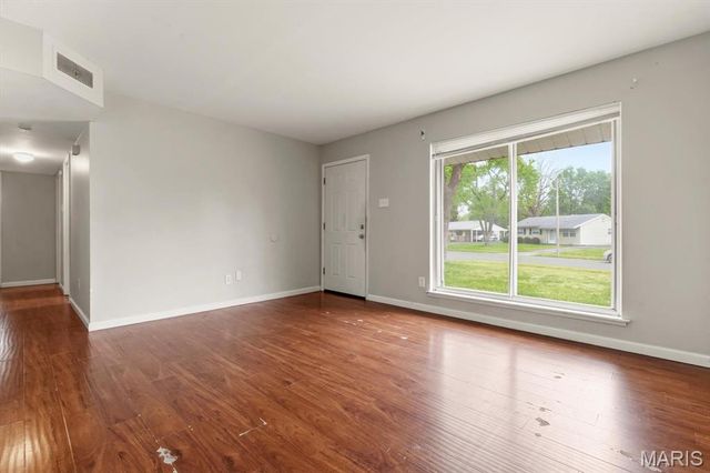 2435 6th Lane, Florissant, MO 63031