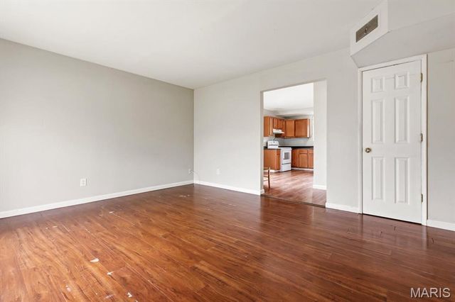 2435 6th Lane, Florissant, MO 63031