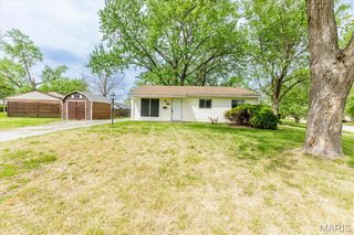 2435 6th Lane, Florissant, MO 63031