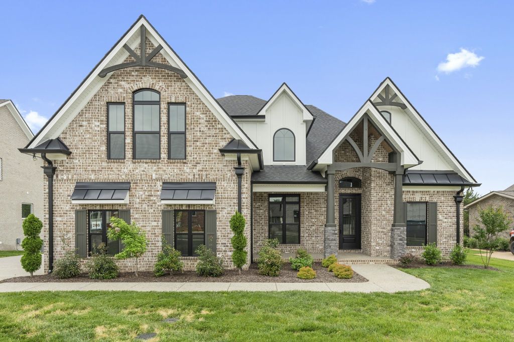 1106 Collin Drive #208, Lebanon, TN 37087