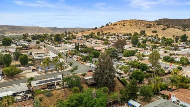 9751 Vomac Road, Santee, CA 92071