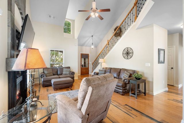 1107 Achiever Cir, Spring Hill, TN 37174