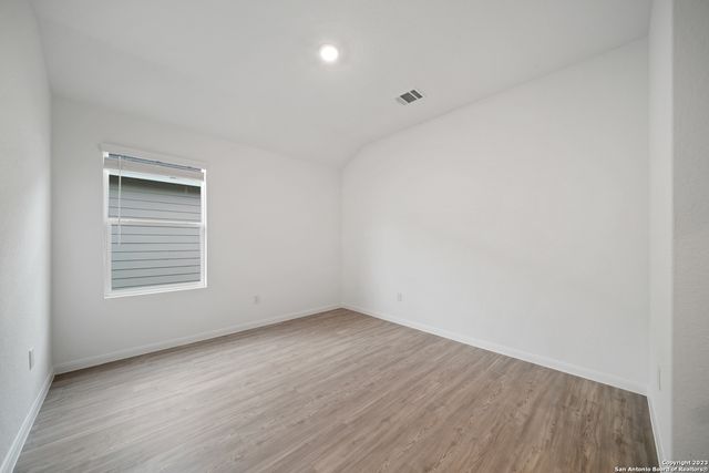 9105 Navarro Vista, Seguin, TX 78155