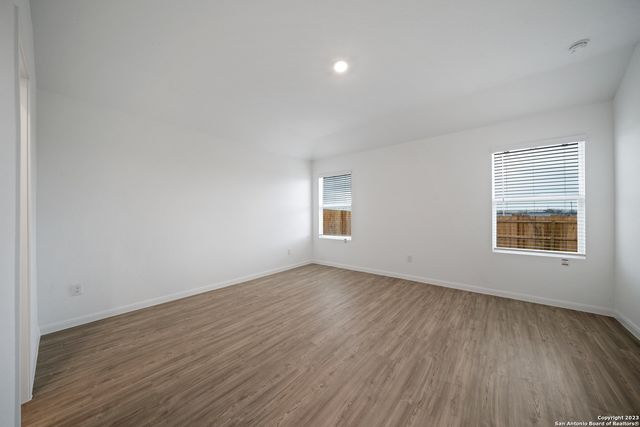 9105 Navarro Vista, Seguin, TX 78155