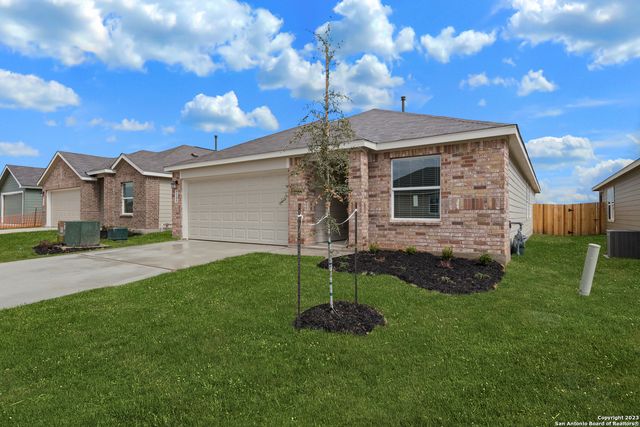 9105 Navarro Vista, Seguin, TX 78155