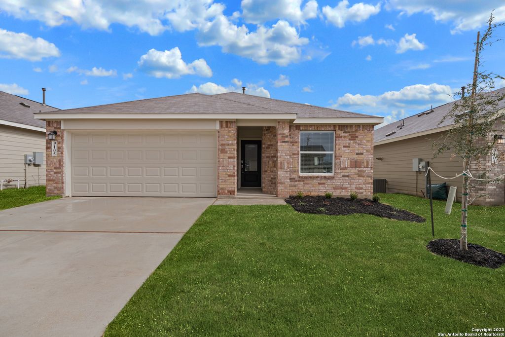 9105 Navarro Vista, Seguin, TX 78155