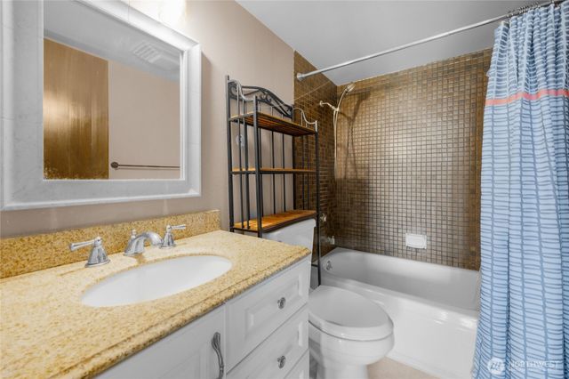 3425 Colby Avenue #601, Everett, WA 98201