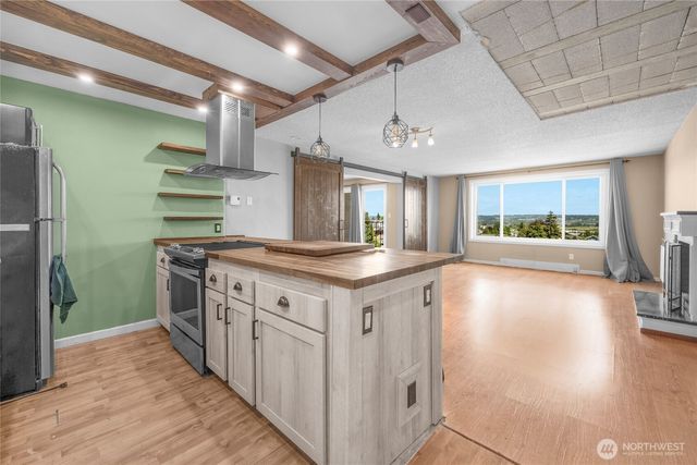 3425 Colby Avenue #601, Everett, WA 98201
