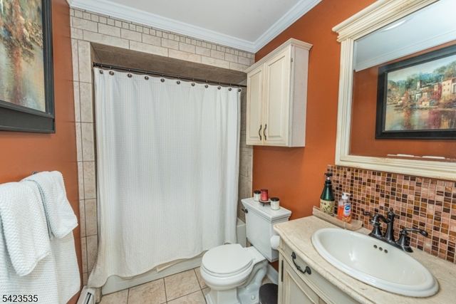 33 Lawrence Rd, Randolph Twp., NJ 07869