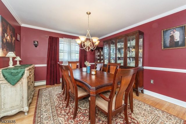 33 Lawrence Rd, Randolph Twp., NJ 07869