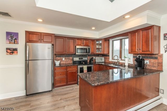 33 Lawrence Rd, Randolph Twp., NJ 07869