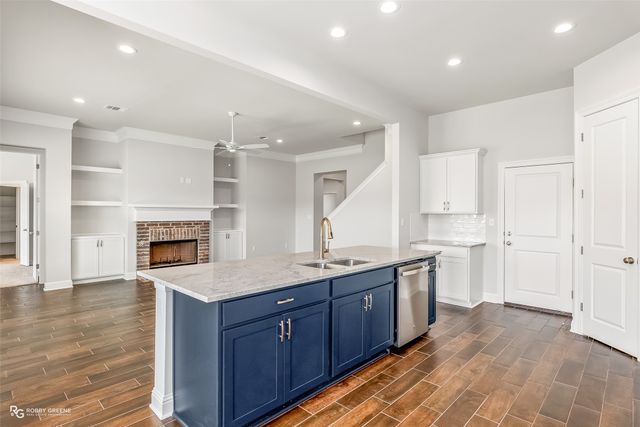 330 Prien Lake Loop, Bossier City, LA 71111