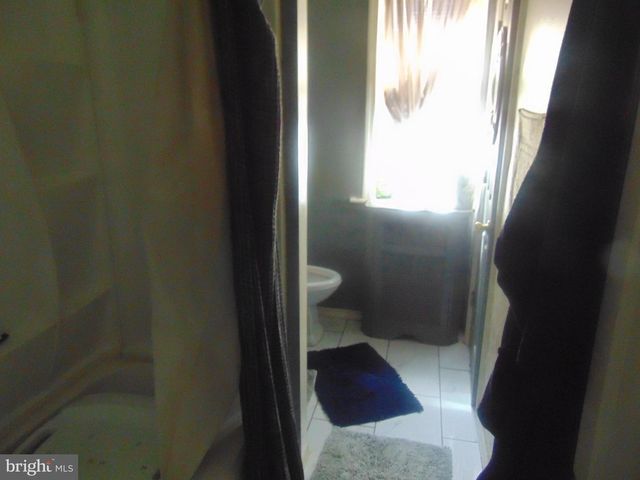 1427 BRADLEY AVE, Camden, NJ 08103