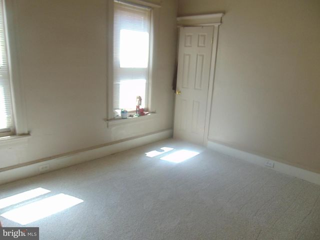1427 BRADLEY AVE, Camden, NJ 08103