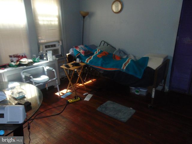 1427 BRADLEY AVE, Camden, NJ 08103