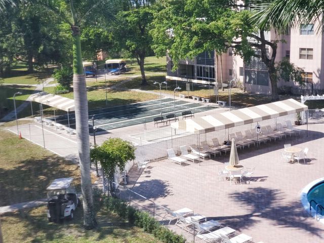 2811 Somerset Drive 404, Lauderdale Lakes, FL 33311