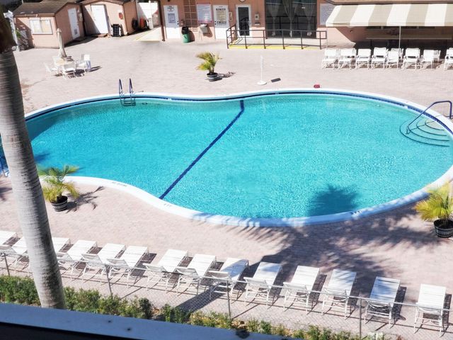 2811 Somerset Drive 404, Lauderdale Lakes, FL 33311