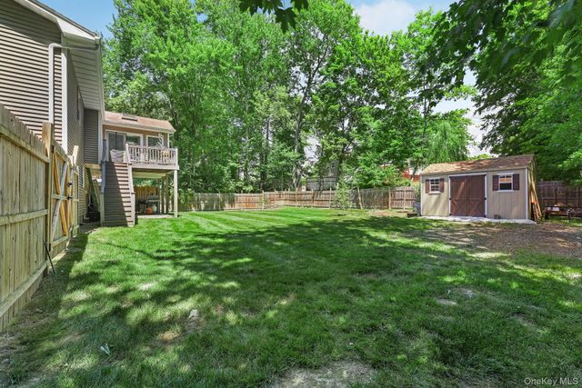 11 Danspence Road, Poughkeepsie, NY 12603