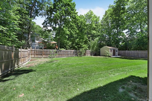 11 Danspence Road, Poughkeepsie, NY 12603