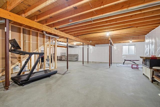 6 Bucktown Court, Bloomington, IL 61705