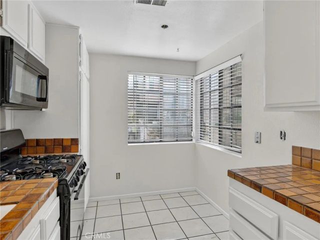 1419 W 179th 9, Gardena, CA 90248