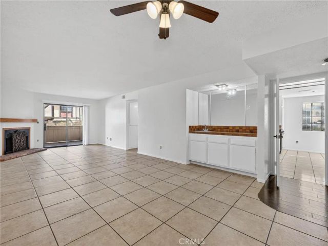 1419 W 179th 9, Gardena, CA 90248