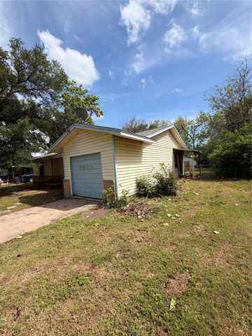 132 S Meadowbrook Street, Robinson, TX 76706