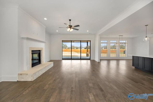 20897 Lakewood Drive, Athens, AL 35611