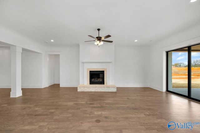 20897 Lakewood Drive, Athens, AL 35611
