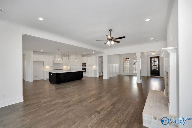 20897 Lakewood Drive, Athens, AL 35611