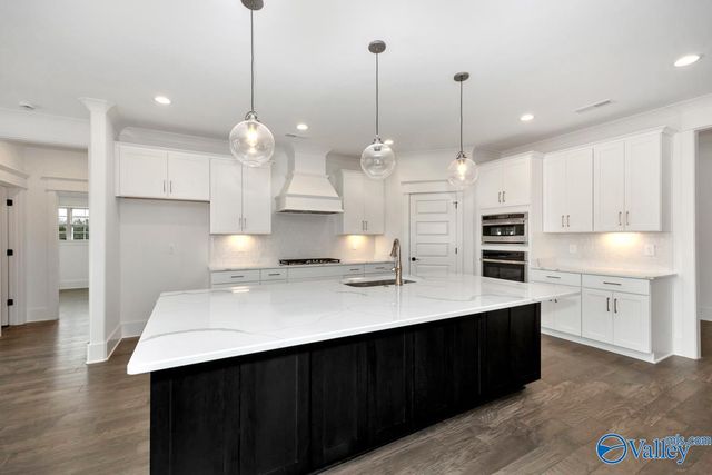 20897 Lakewood Drive, Athens, AL 35611