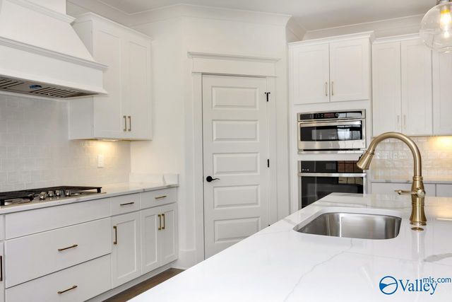 20897 Lakewood Drive, Athens, AL 35611